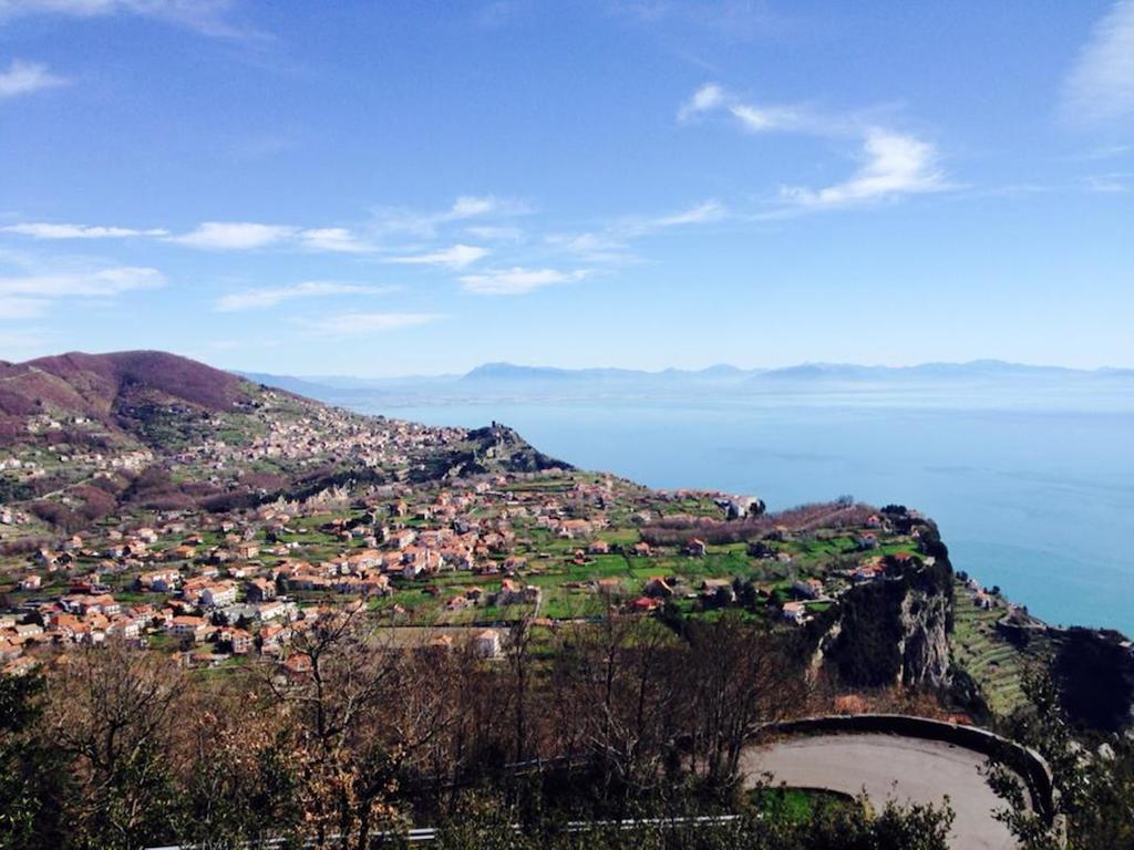 B&B Miramare Аджерола Екстер'єр фото