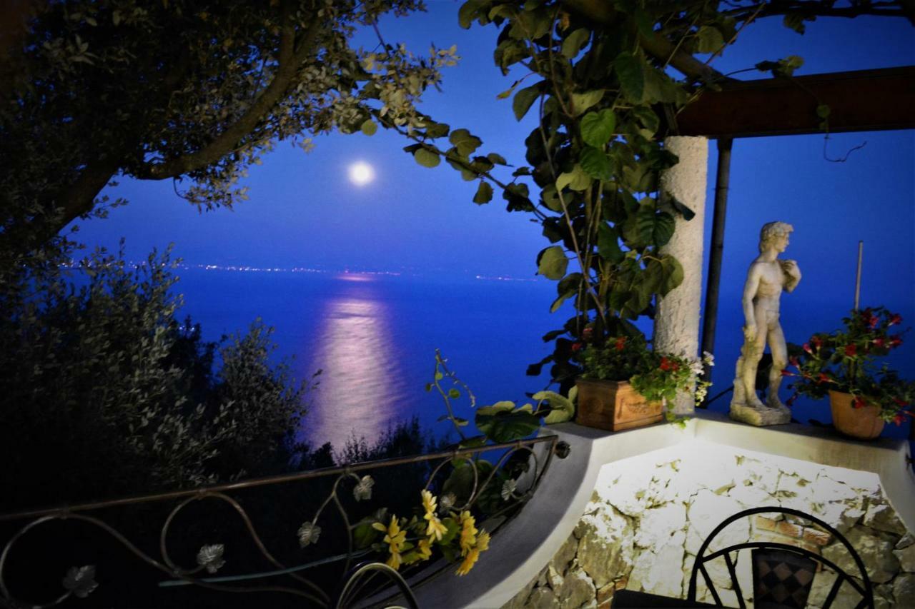 B&B Miramare Аджерола Екстер'єр фото